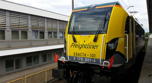 Freightliner Poland names first DRAGON locomotive