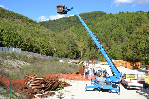 Genie® GTH™-5021 R rotating telehandler