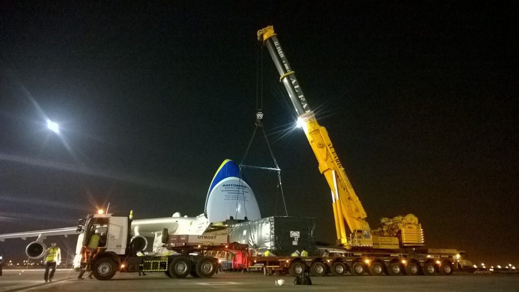  World's largest cargo plane gets a helping hand from Freightworks2