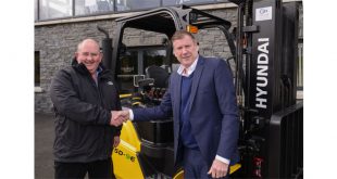 Echlinville Distillery purchase first JD Forktrucks Hyundai machine to arrive in the UK