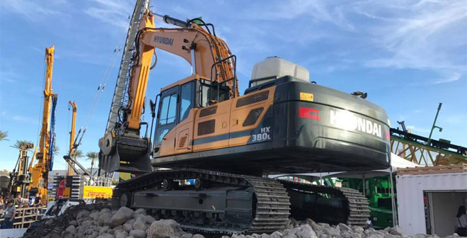 Whelan Plant Sales show the latest Hyundai excavators at CQMS in Ireland