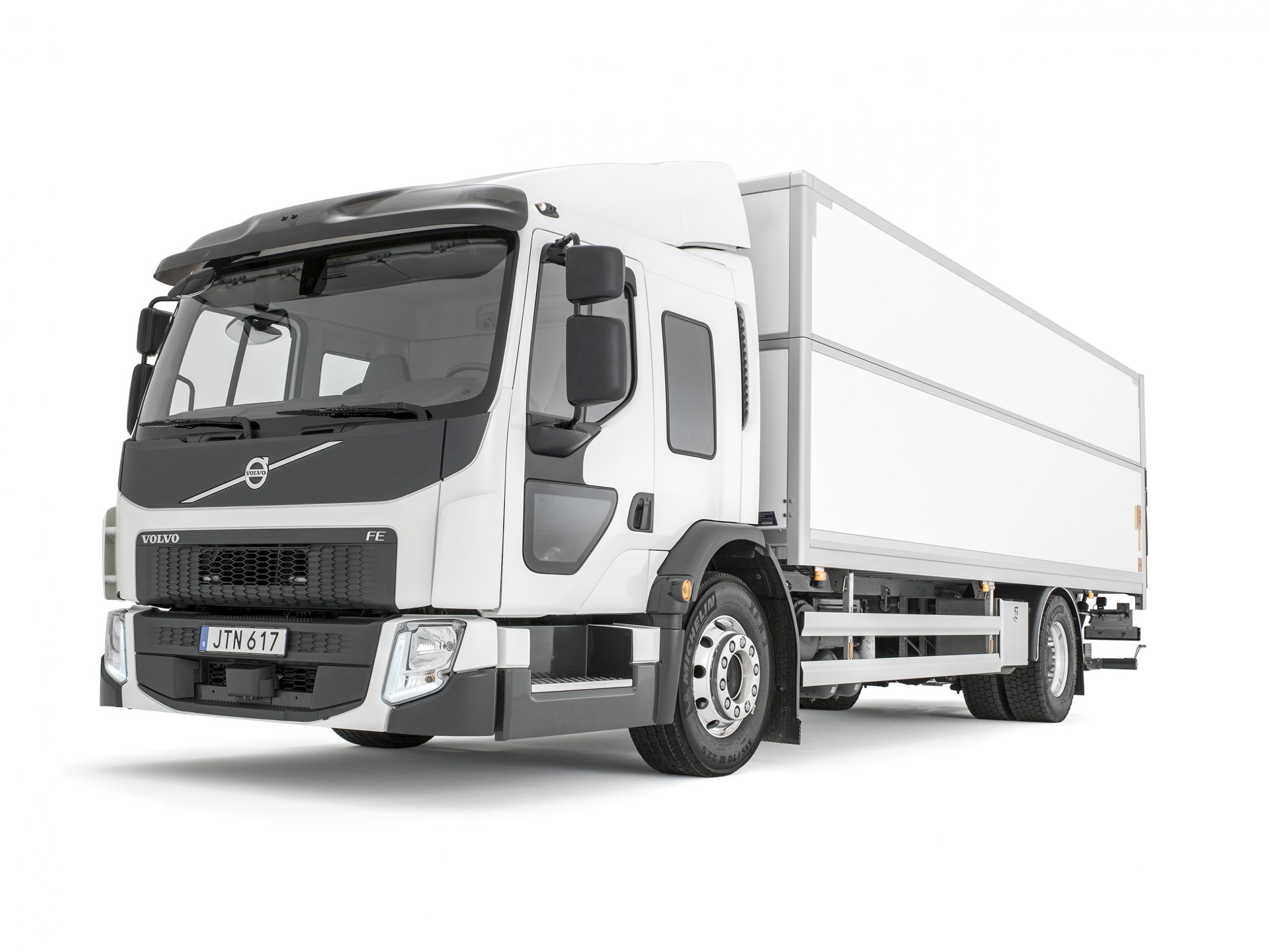 VOLVO TRUCKS FE UPDATED FOR DEMANDING TASKS IN URBAN TRANSPORTATION