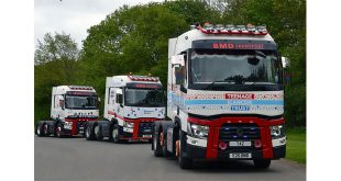 RENAULT TRUCK COMMERCIALS ROLLS WITH THE DUNSTABLE & LEIGHTON BUZZARD TRUCK CONVOY