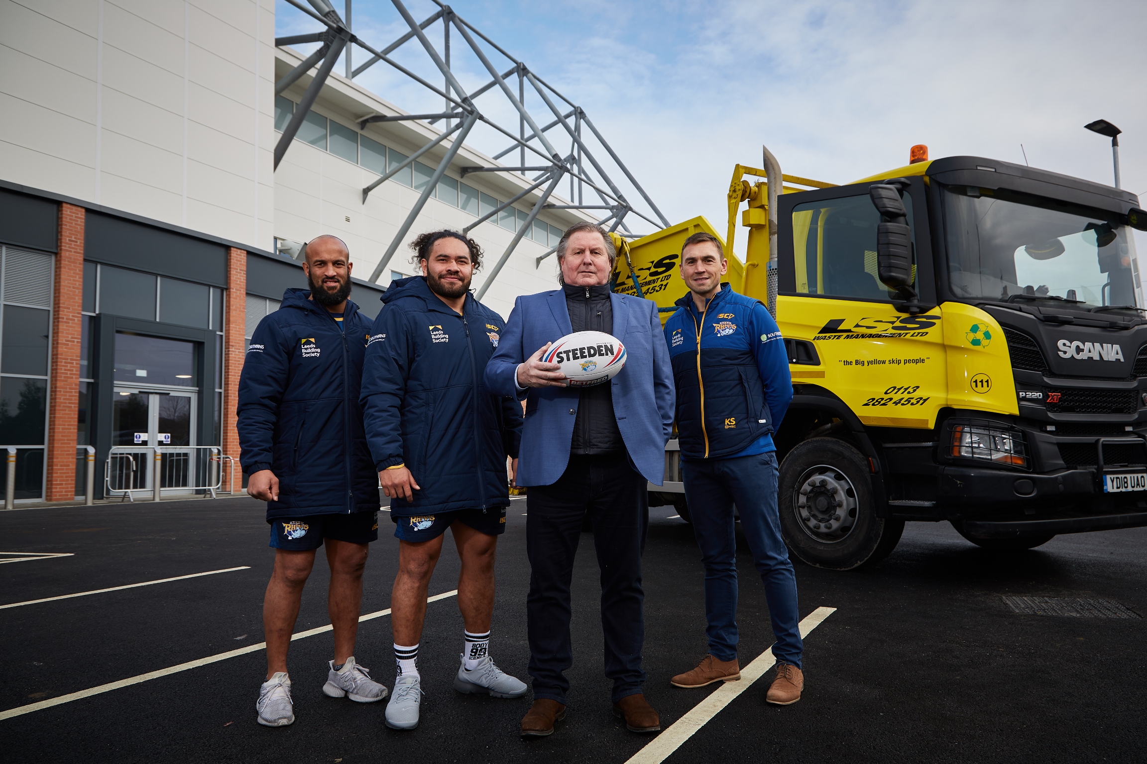 LSS WASTE MANAGEMENT SIGNS UP WITH LEEDS RHINOS