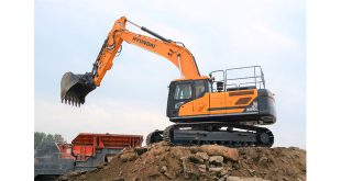 New Hyundai HX300L excavator proves crushing success for Derbyshire company