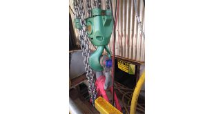 SP Load Shackles and Air Hoists for Exchanger Installations at Refinery