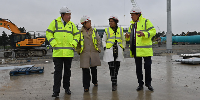 Maritime Minister visits new port Tilbury2 to see progress