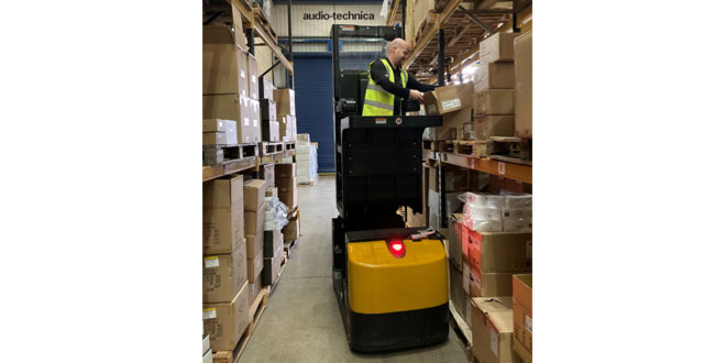 Narrow Aisles new ride-on order picker is a safe choice for e-commerce fulfilment centres