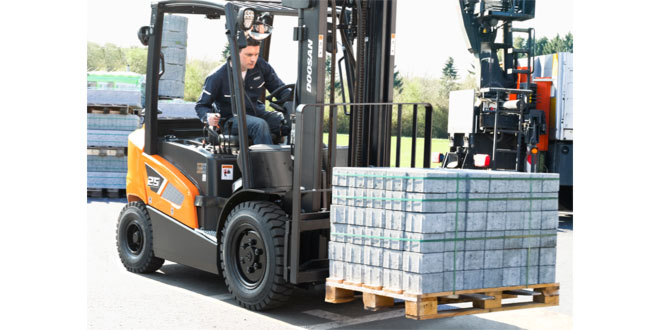 Doosan expands Euro Stage V compliant 9-Series forklifts with 2.0 – 3.5t capacity models