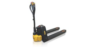 New compact pallet truck joins Yale product range