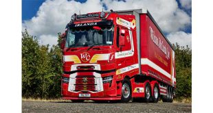 Personal Service from Diamond Trucks sees first Renault truck for Wilson McCurdy Jnr Haulage