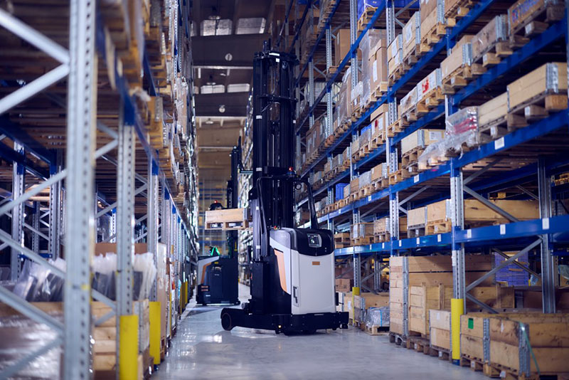 Tight aisles and high-racking solutions offer space efficiency, and to maximise that efficiency, your warehouse can also be automated